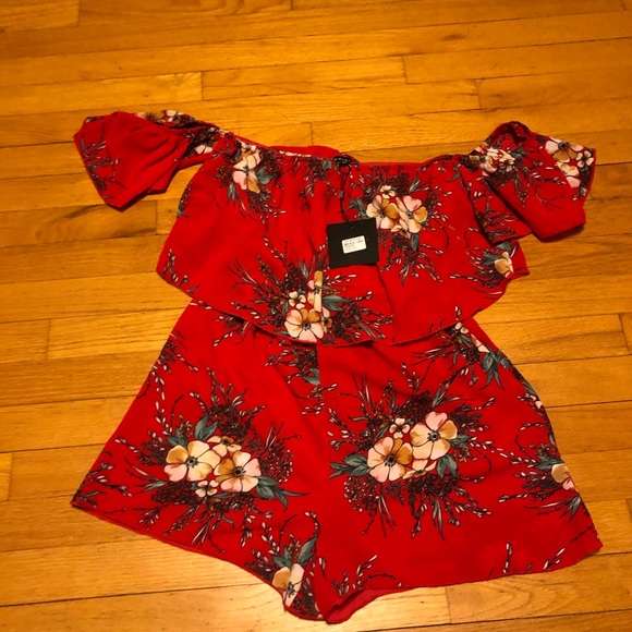 Red floral romper - Picture 11 of 11